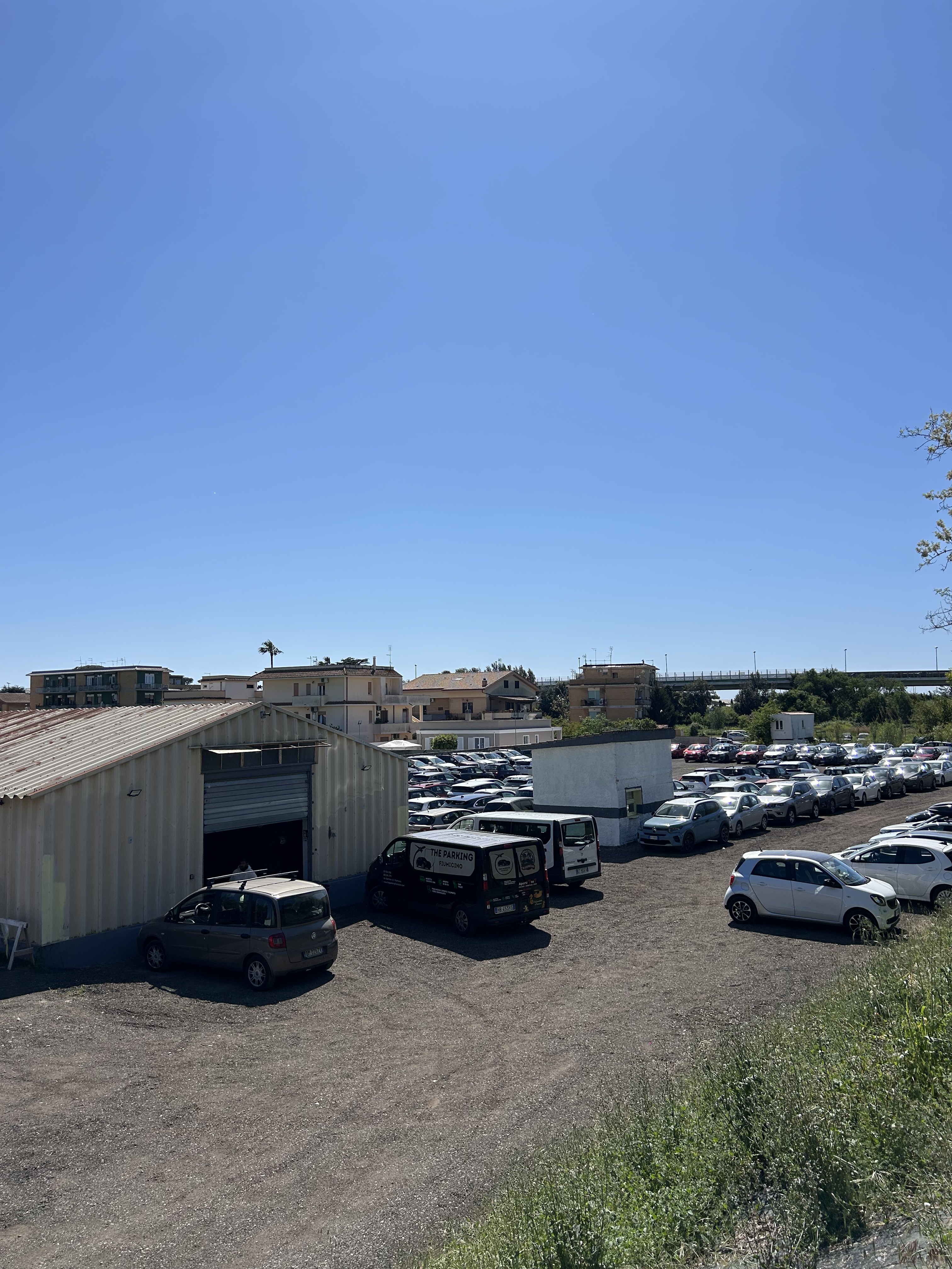 Parcheggio low cost Fiumicino: come risparmiare davvero senza rinunciare alla sicurezza